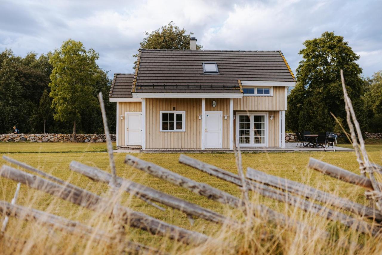 Holmiranna Holiday Homes Kungla Kültér fotó